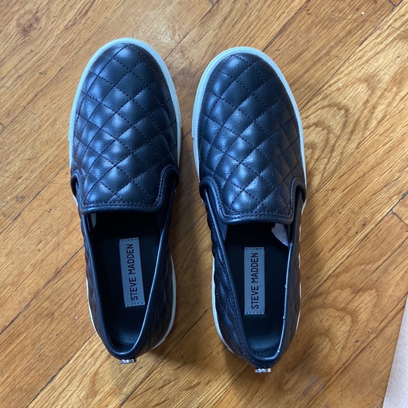 Steve Madden black slip on shoes nwt - Picture 5 of 11
